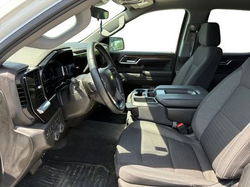 Certified 2024 Chevrolet Silverado 1500 LT AWD/4WD image 11