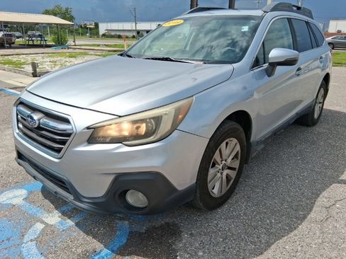 Used 2019 Subaru Outback 2.5i Premium AWD/4WD image 7
