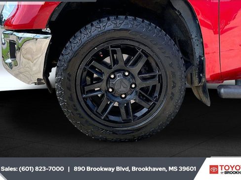 Used 2021 Toyota Tundra SR5 w/ SR5 Leather Package RWD image 7