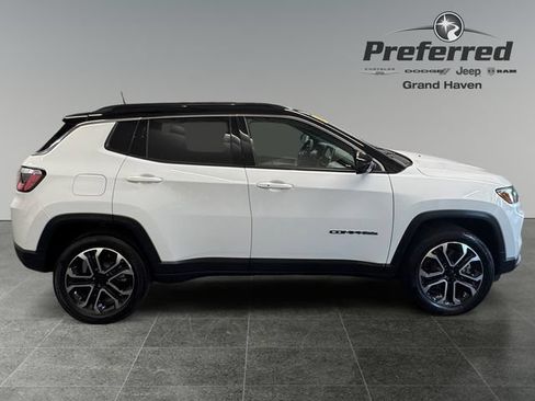 Used 2023 Jeep Compass Limited AWD/4WD image 9