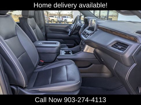 Used 2023 Chevrolet Suburban Premier image 29