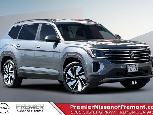 Used 2024 Volkswagen Atlas SE FWD image 1