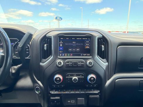 Used 2020 GMC Sierra 2500 AT4 w/ AT4 Premium Package AWD/4WD image 20