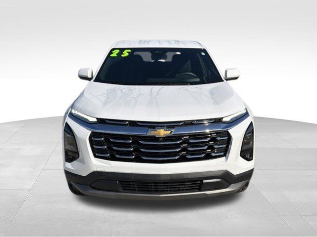 Used 2025 Chevrolet Equinox LT w/ Safety and Technology Package AWD/4WD image 8