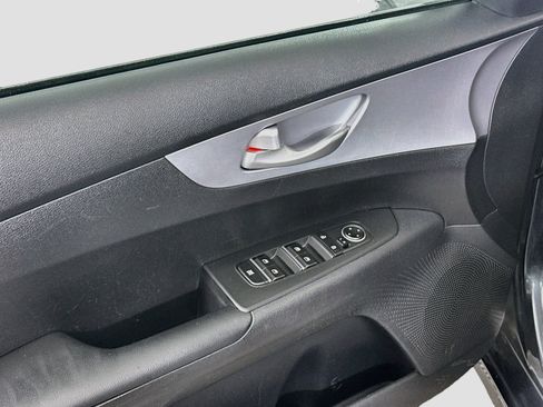 Used 2024 Kia Forte LXS FWD image 15