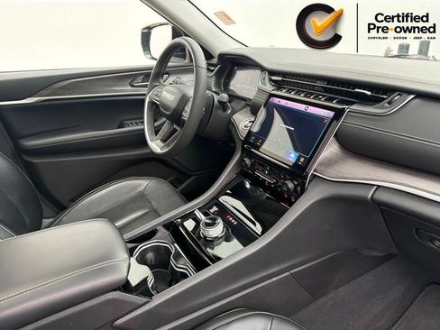 Certified 2023 Jeep Grand Cherokee L Limited w/ Black Appearance Package AWD/4WD image 41