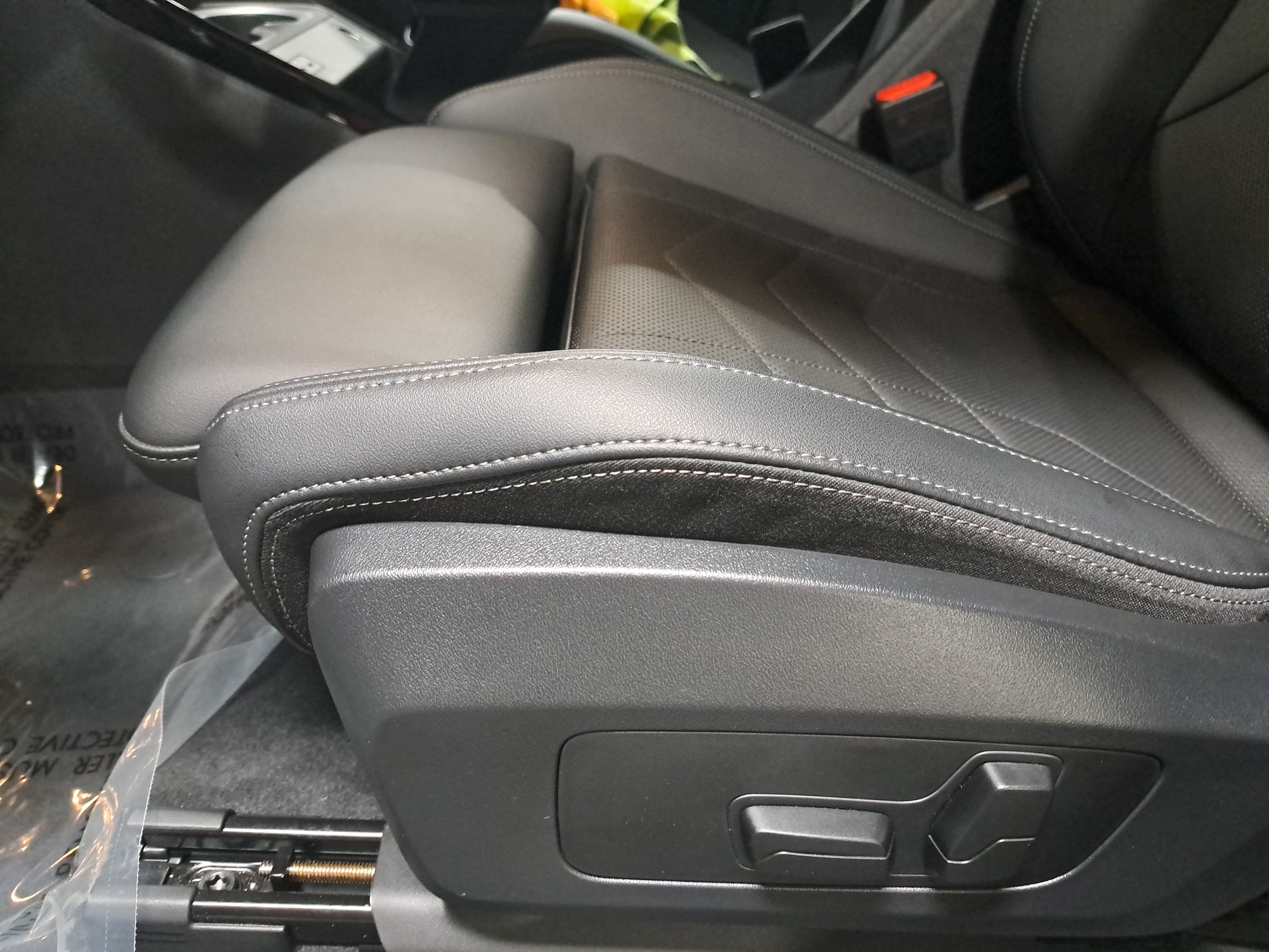Used 2025 BMW X2 M35i AWD/4WD image 25