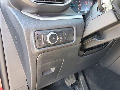 Used 2020 Ford Explorer XLT w/ Equipment Group 202A AWD/4WD image 11