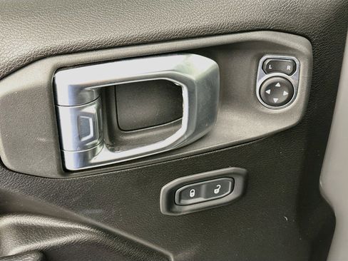 Used 2023 Jeep Wrangler Unlimited w/ Cold Weather Group AWD/4WD image 15