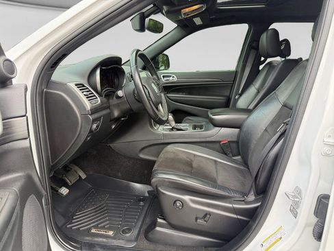 Used 2022 Jeep Grand Cherokee Laredo X RWD image 10