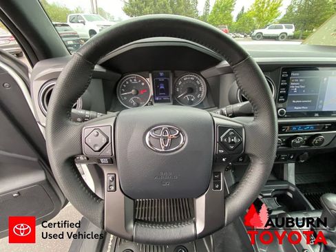 Certified 2020 Toyota Tacoma TRD Off-Road w/ TRD Premium Off Road Package AWD/4WD image 38