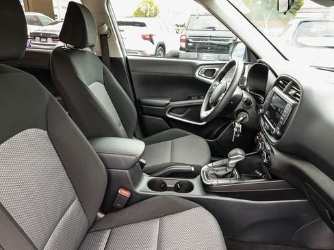 Used 2024 Kia Soul LX w/ Option Group 015 image 18