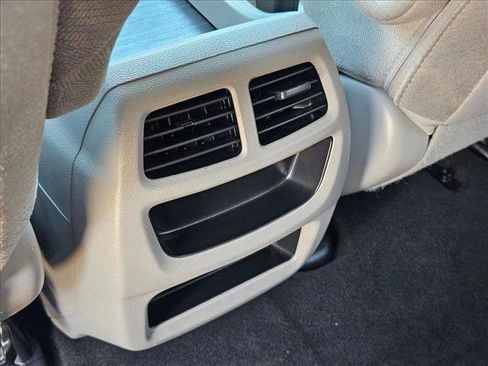 Used 2018 Honda Pilot LX image 15