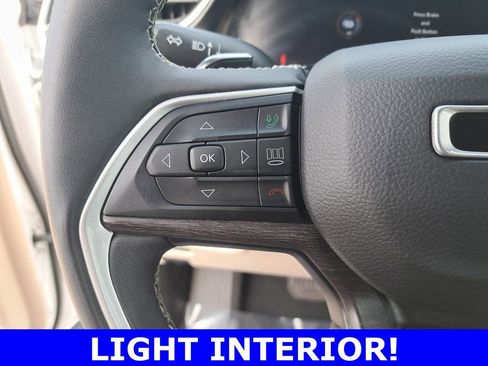 Certified 2023 Jeep Grand Cherokee Limited image 18