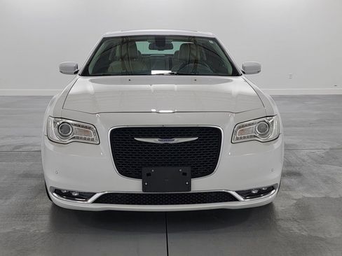 Used 2019 Chrysler 300 Touring L w/ Quick Order Package 22F image 3