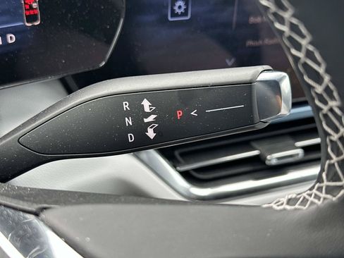 Used 2026 Chevrolet Equinox EV LT FWD image 23