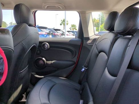Used 2016 MINI Cooper 4-Door Hardtop FWD image 14