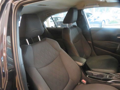 Used 2021 Toyota Corolla LE FWD image 27
