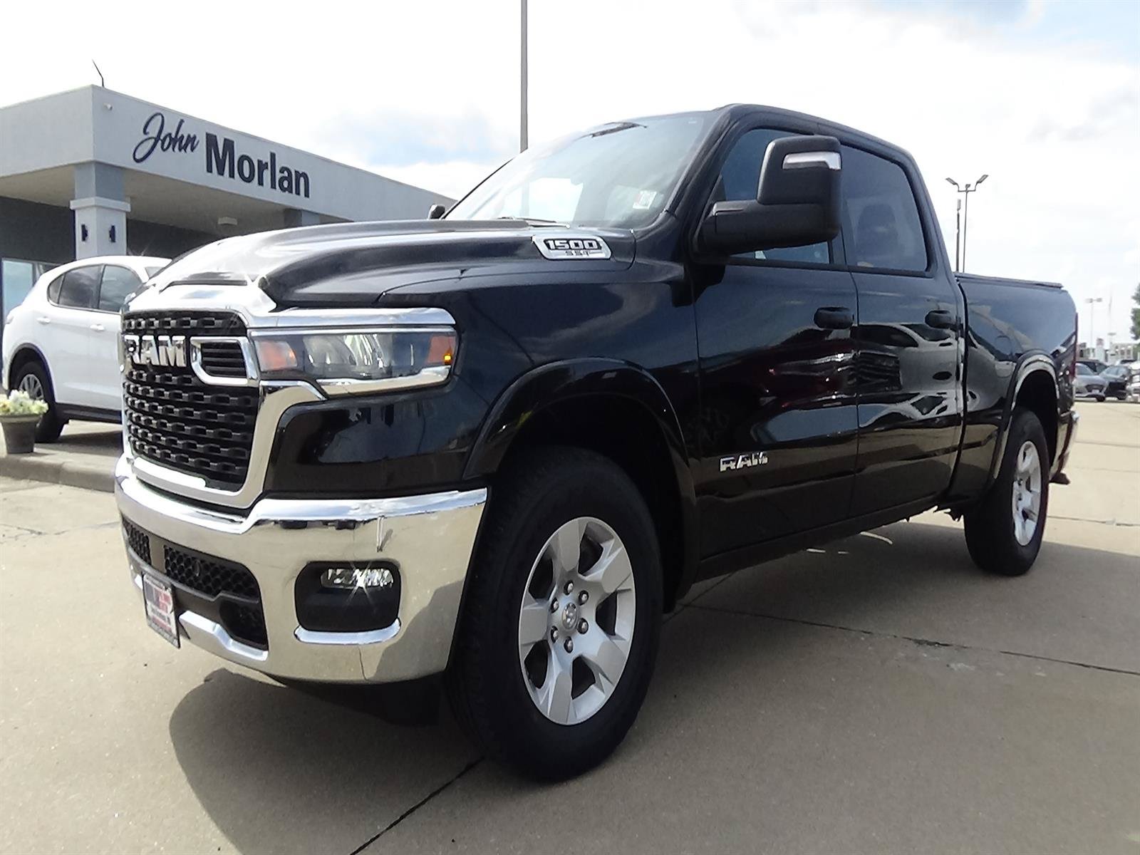 Used 2025 RAM 1500 Big Horn AWD/4WD image 2