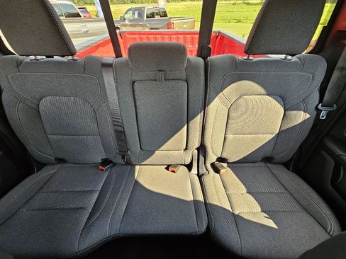 Used 2021 RAM 1500 Big Horn AWD/4WD image 74