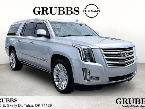 Used 2019 Cadillac Escalade ESV Platinum AWD/4WD image 1