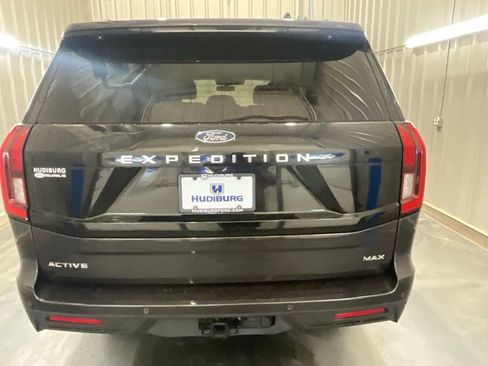 Used 2025 Ford Expedition Max Active AWD/4WD image 26