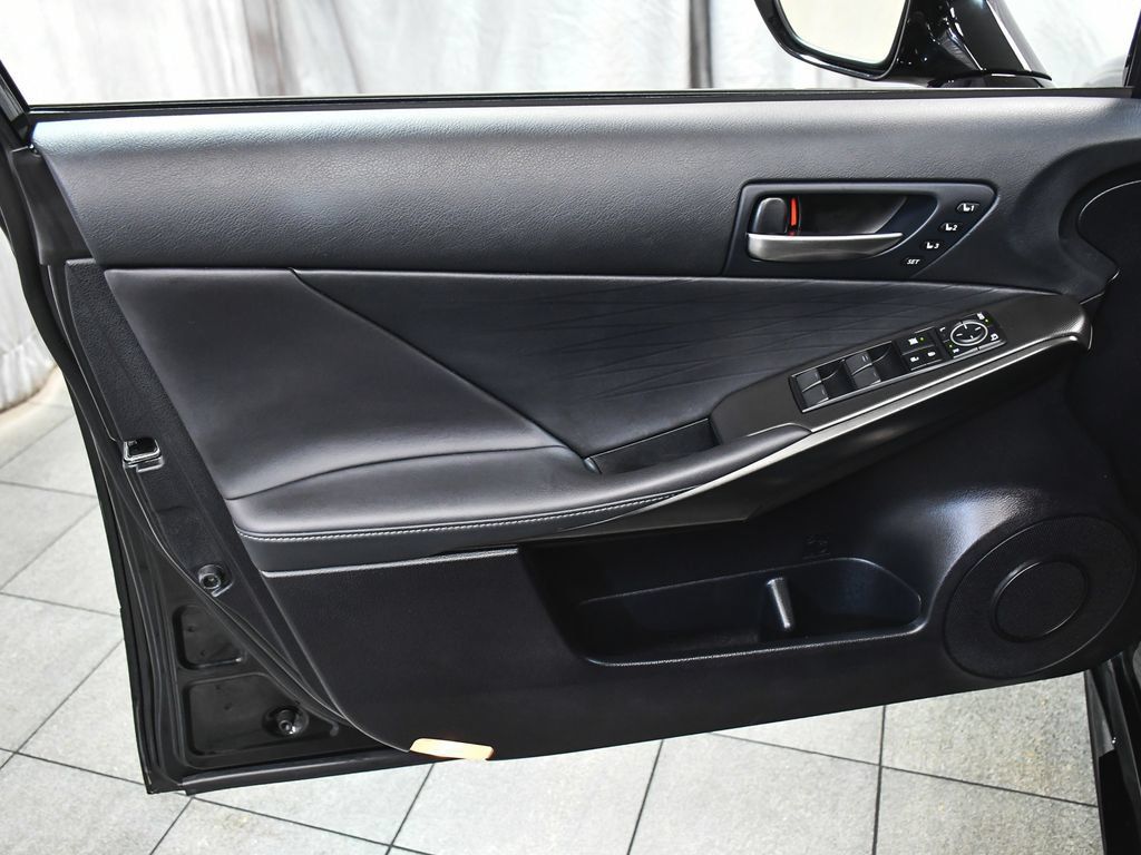 Used 2025 Lexus IS 350 F Sport w/ Navigation Package AWD/4WD image 9