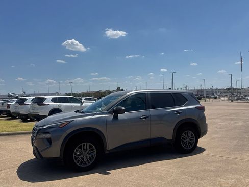 Certified 2025 Nissan Rogue S AWD/4WD image 11