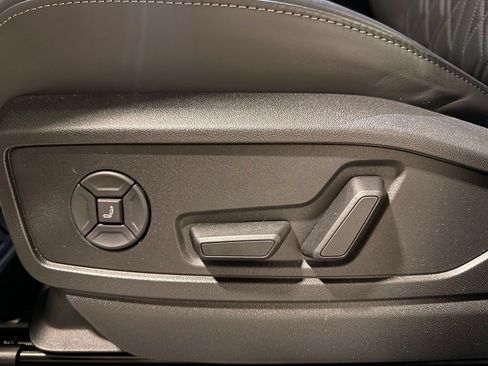 Used 2025 Audi SQ5 Premium Plus AWD/4WD image 16