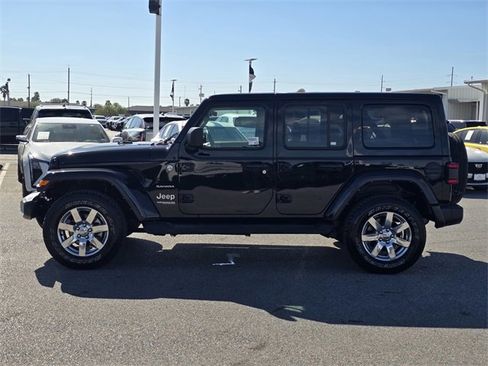 Used 2022 Jeep Wrangler Unlimited Sahara w/ Safety Group image 8