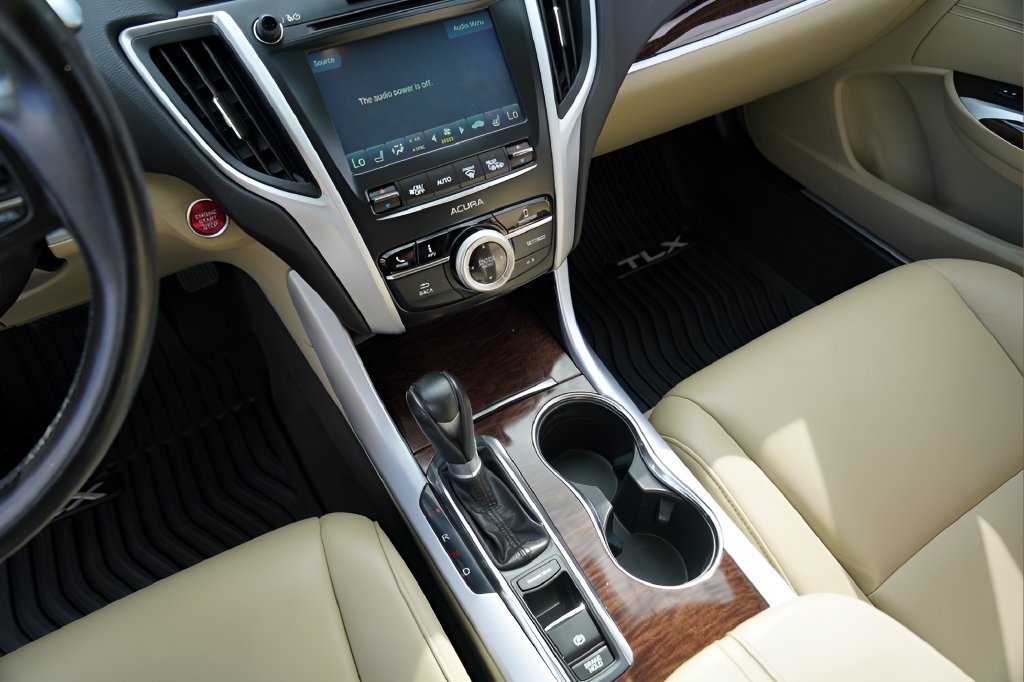 Used 2019 Acura TLX FWD image 17