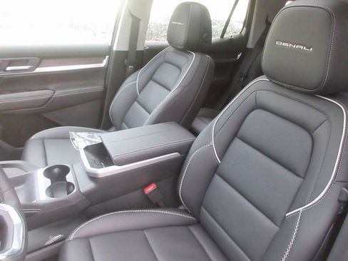 New 2026 GMC Terrain Denali image 12