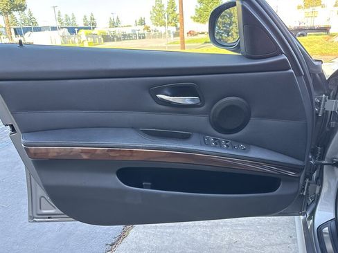 Used 2011 BMW 328i Sedan RWD image 25