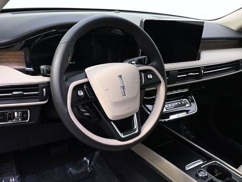 New 2026 Lincoln Corsair Reserve w/ Jet Appearance Package image 11