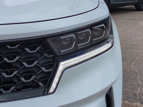 Certified 2023 Kia Sorento SX FWD image 10