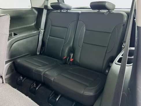 Used 2023 GMC Acadia SLT image 33