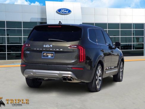 Used 2022 Kia Telluride EX w/ EX Premium Package FWD image 5