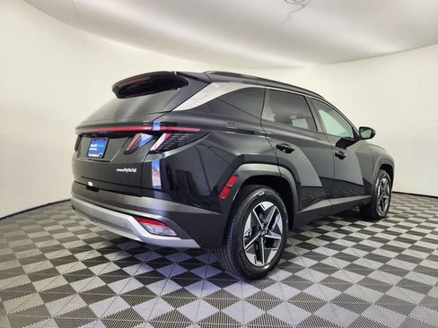 Certified 2025 Hyundai Tucson SEL AWD/4WD image 5