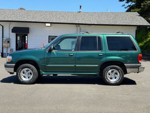 Used 2001 Ford Explorer XLT AWD/4WD image 10