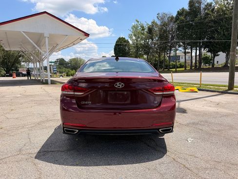 Used 2016 Hyundai Genesis 3.8 RWD image 7