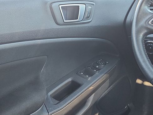 Used 2019 Ford EcoSport SE image 12