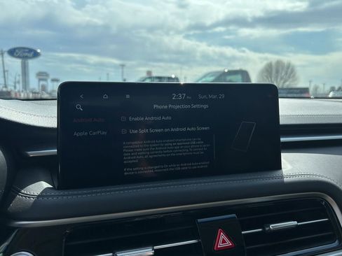 Used 2025 Genesis G70 2.5T image 22