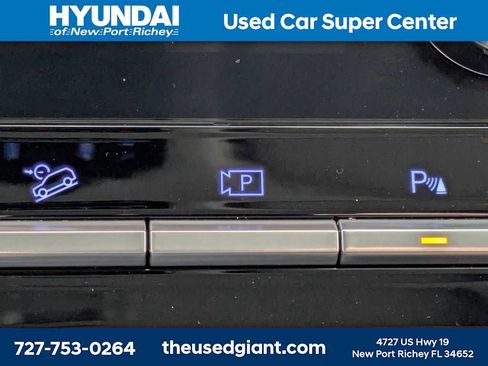 Used 2025 Hyundai Santa Fe Limited FWD image 34