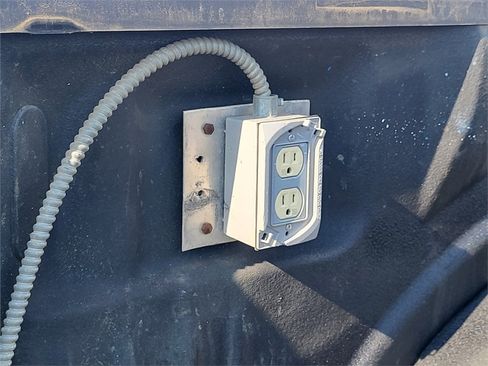 Used 2018 Ford F150 XL image 6