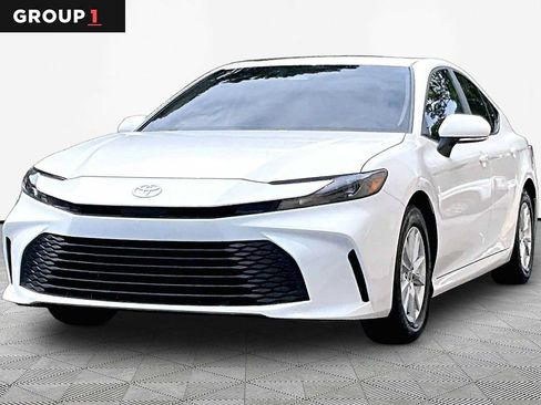 Certified 2025 Toyota Camry LE w/ Convenience Package FWD image 1
