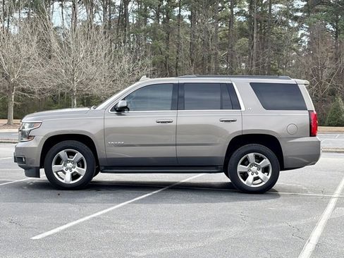 Used 2018 Chevrolet Tahoe LT image 3
