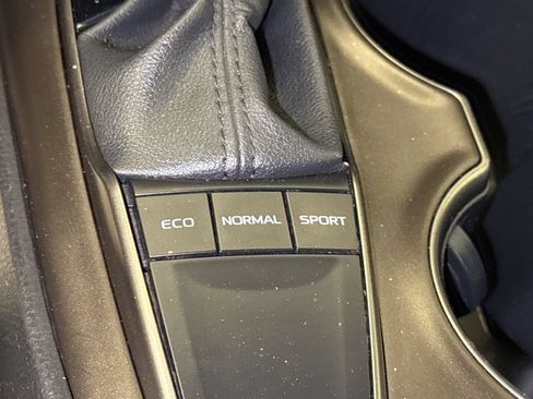 Used 2023 Toyota Camry SE FWD image 28