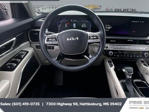 Used 2025 Kia Telluride S FWD image 5