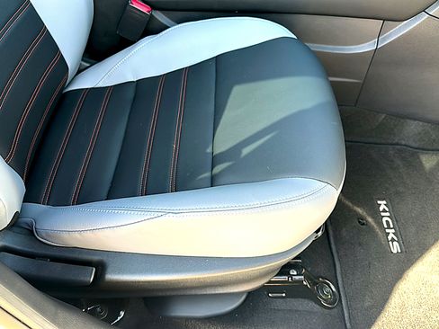 Used 2024 Nissan Kicks SR w/ SR Premium Package image 25