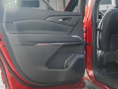 New 2026 Chevrolet Traverse LT w/ LPO, Floor Liner Package image 38